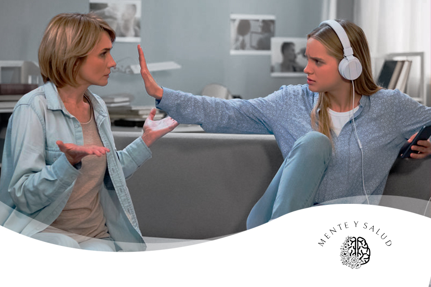 La adolescencia es una etapa de transición intensa. No solo cambia quien la atraviesa, también lo hace todo el sistema familiar.